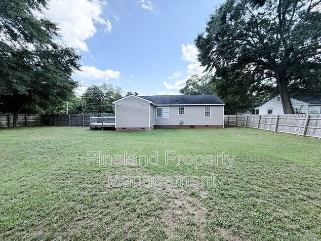 Building Photo - 5300 Walnut Dr