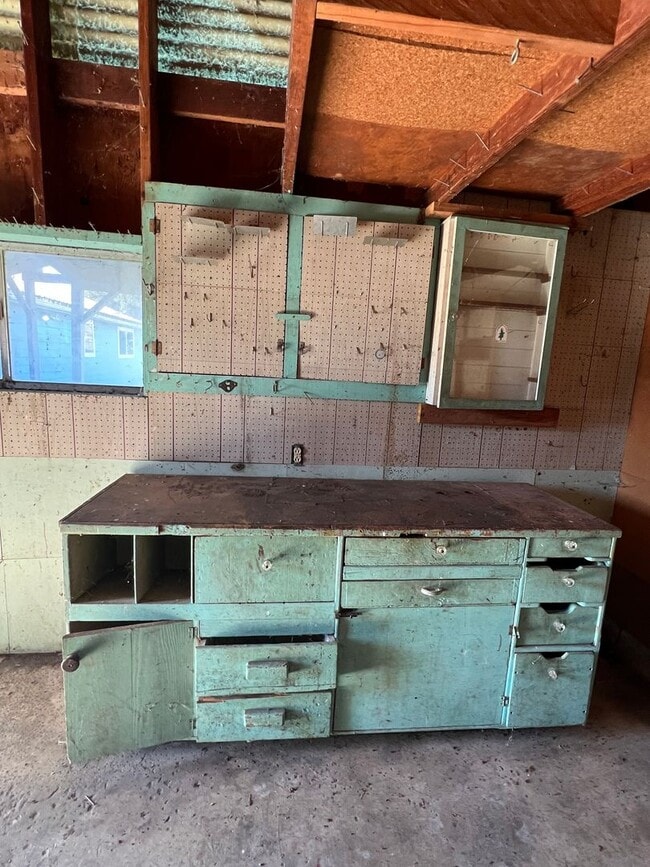 Building Photo - Peaceful Country Home with Patio & Detached Garage