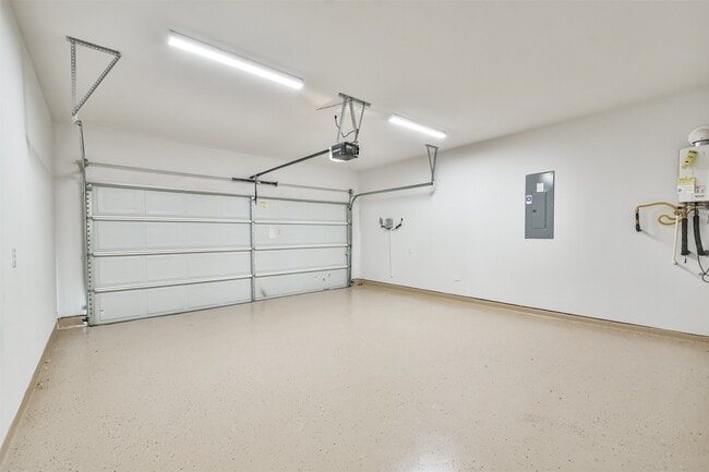 Building Photo - 9123 Eskesen Dr