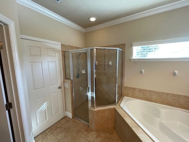 Building Photo - Great Home in Long Leaf