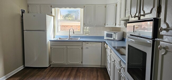 Building Photo - 102 Boyd Dr