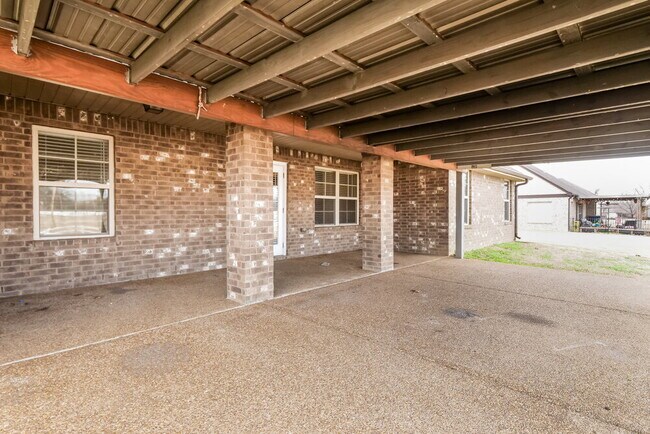 Building Photo - 4792 Arrowhead Ln