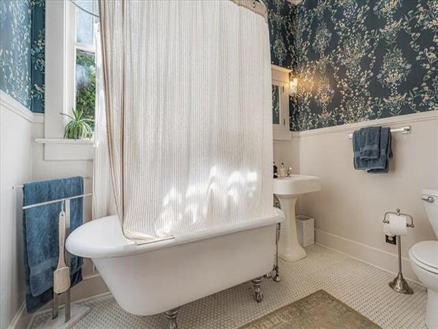 Building Photo - 28 S Barksdale St