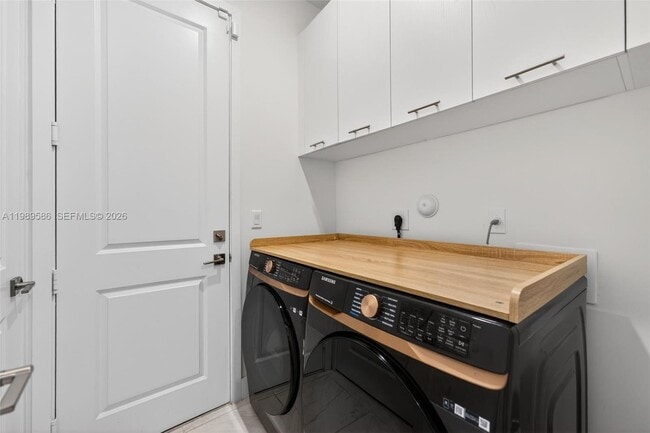 Building Photo - 8267 SW 120th Ter