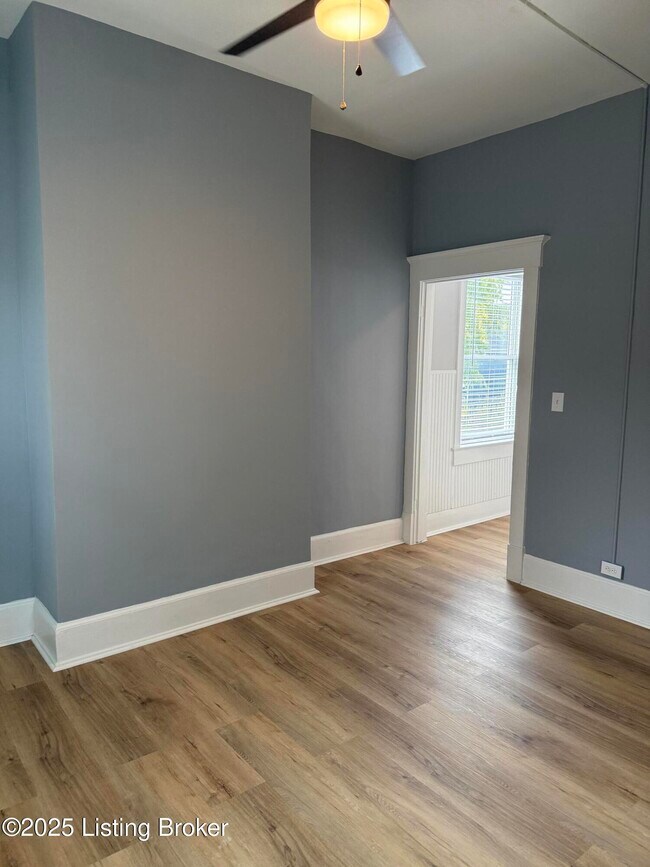 Building Photo - 1529 Christy Ave