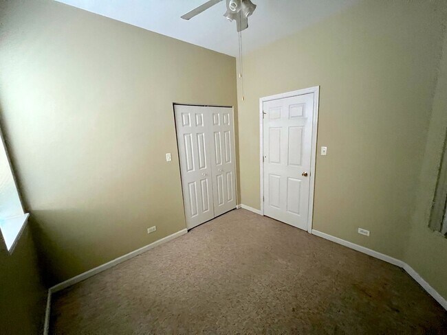 Building Photo - 1412 W Flournoy St