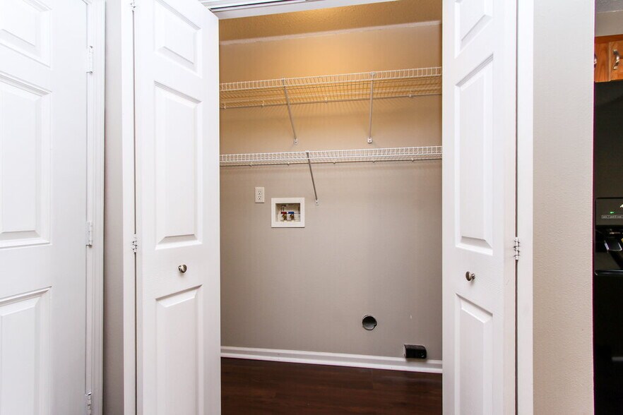 Building Photo - 2534 Mingo Ln