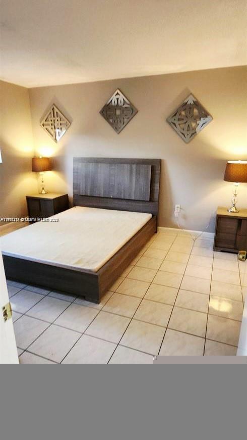 Building Photo - 2905 Point E Dr