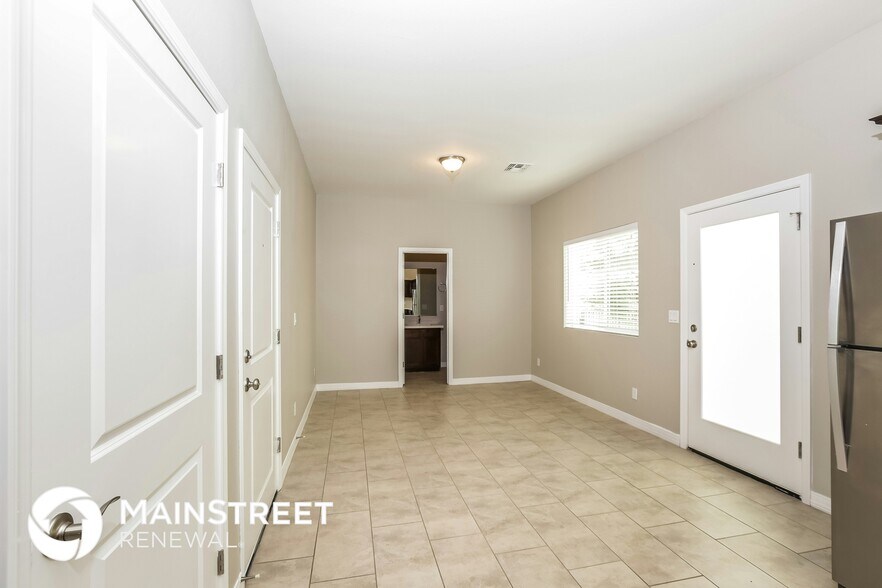 Building Photo - 2000 N 36th St