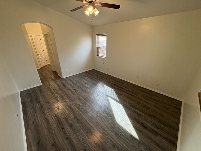 Building Photo - Vail School District Beauty