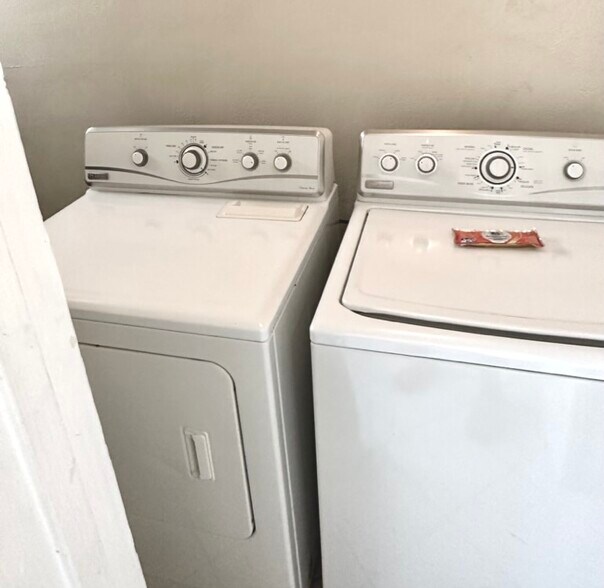 Washer and dryer - 1925 N Commonwealth Ave