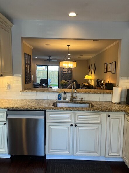 359A Spoonbill Ln Mt Pleasant, SC 29464- 2 Bedroom 2.5 Bath End Unit Town Home for Rent - 359 Spoonbill Ln