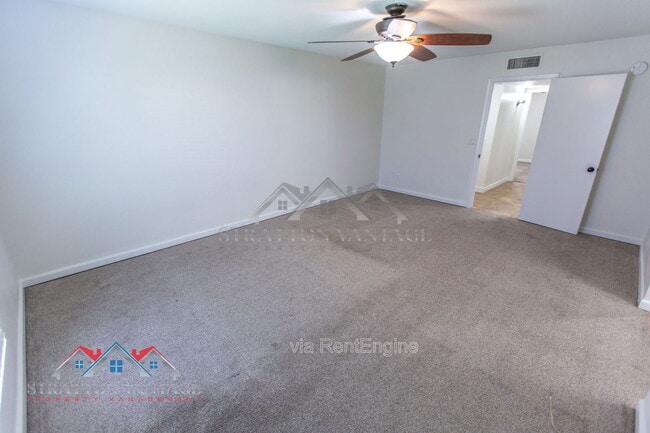 Building Photo - 1928 N Kachina