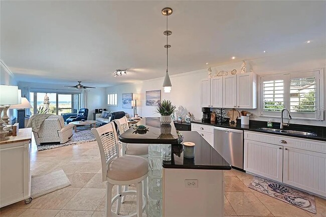 Building Photo - 852 Golden Beach Blvd