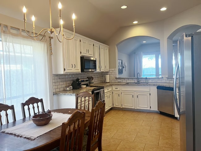 Building Photo - 2607 Diamond River Dr