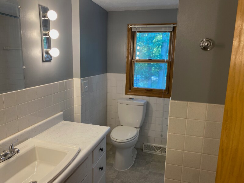 Building Photo - 4410 Timberdale Dr