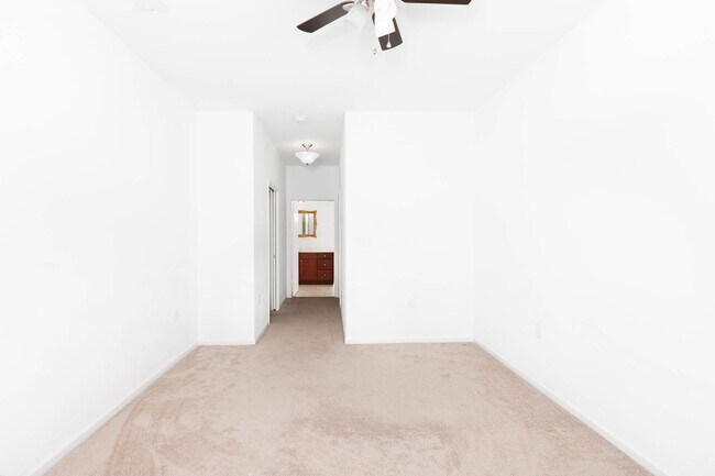 Building Photo - Spacious Condo in Spence Crossing