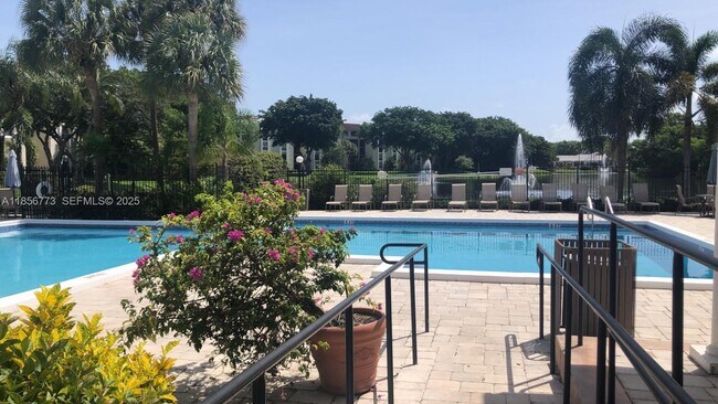 Building Photo - 2025 Lavers Cir