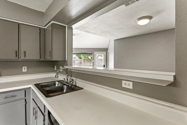 Building Photo - 19438 Cypress Flower Dr