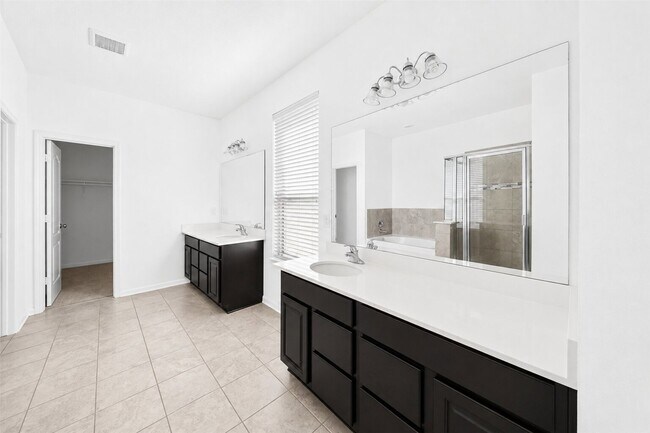 Building Photo - 22406 Newcastle Waters Ct