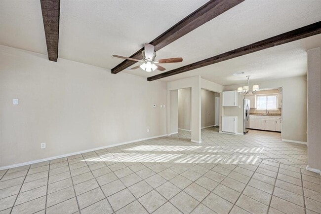 Building Photo - 1502 Sagebrush Dr