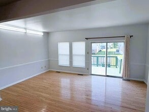 Building Photo - 68 Alexis Dr