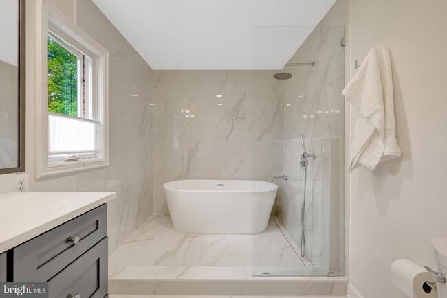 Building Photo - 6305 Dunaway Ct