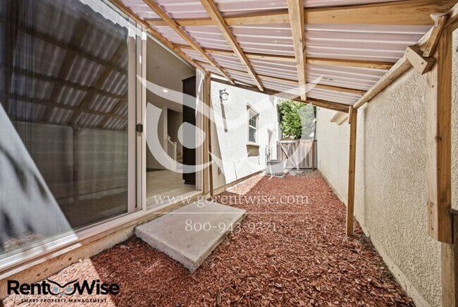Building Photo - 1583 Sylvia St