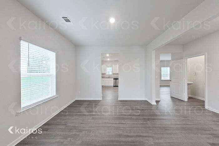 Building Photo - 3428 Bridgewood Dr
