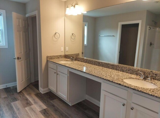 Building Photo - 125 Cammy Ct