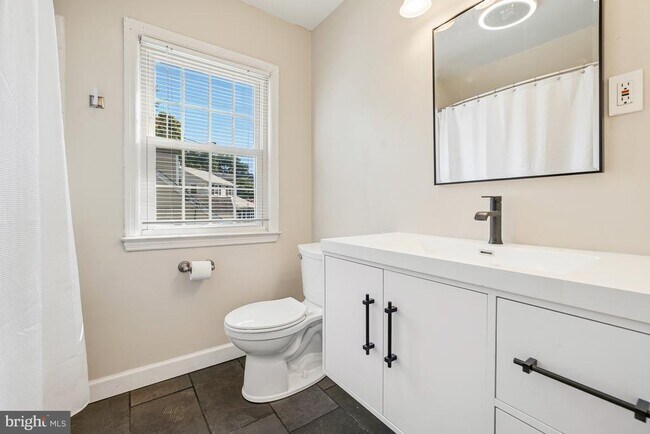 Building Photo - 4107 Mitscher Ct
