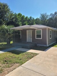 Building Photo - 701 Armenia Dr