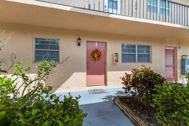 Building Photo - 2950 SE Ocean Blvd