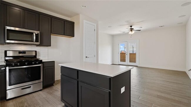 Building Photo - 7812 Hillock Terrace