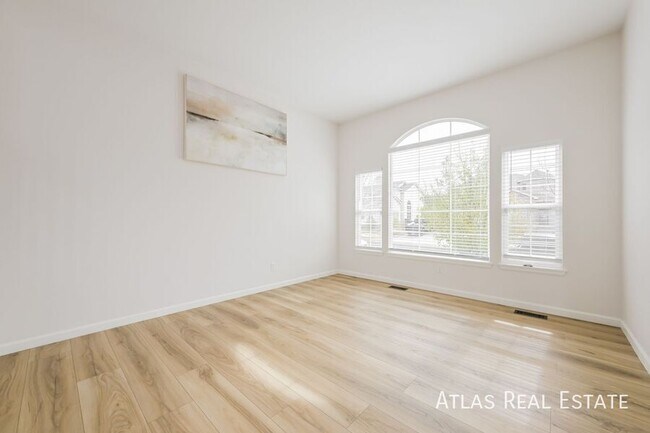 Building Photo - 2547 S Fundy Cir