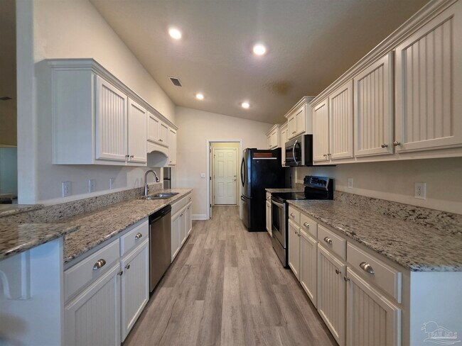 Building Photo - 4411 Fiske St