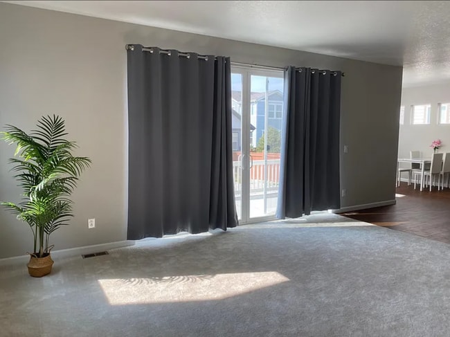 Building Photo - Modern Home in Hearthstone