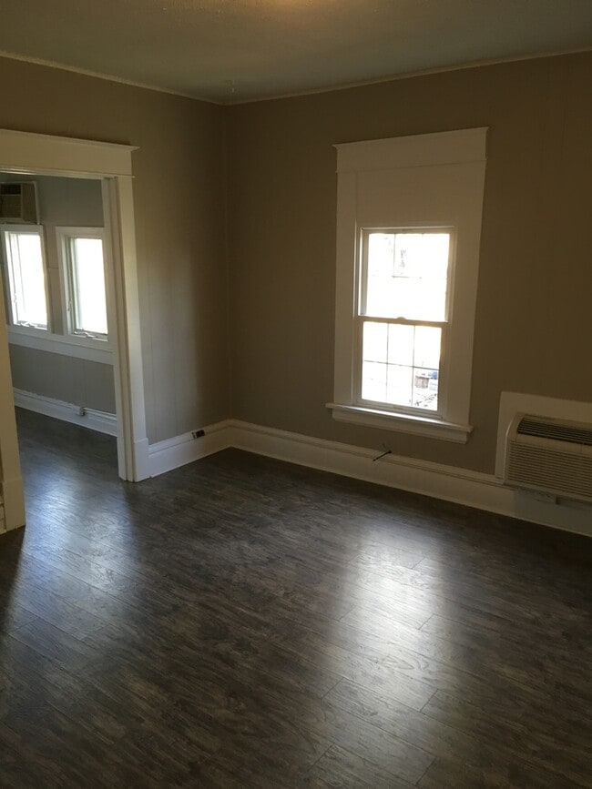 Building Photo - 344 Oney Ave