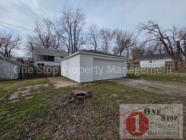 Building Photo - Beautiful 2 Bedroom 2 Bathroom in Independence!