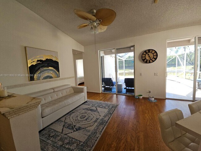 Building Photo - 900 Savannah Falls Dr