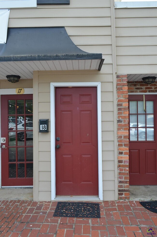 Building Photo - 736 Carroll St