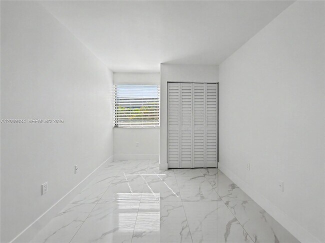 Building Photo - 10010 NW 9th St Cir