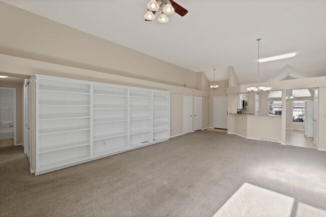 Building Photo - BRIGHT & UPDATED RANCH-STYLE HOME in D-20
