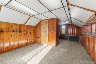 Building Photo - 9616 Colwell Ave