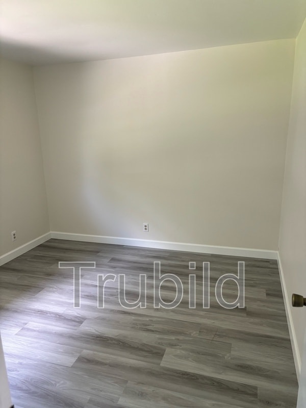 Building Photo - 246 Albatross St