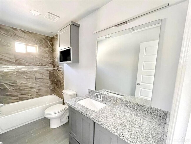 Building Photo - 3610 Bella Costa Dr