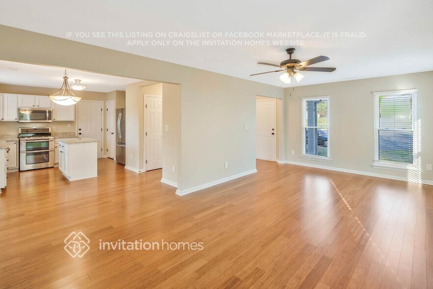 Building Photo - 1845 Jeffrey Bryan Dr