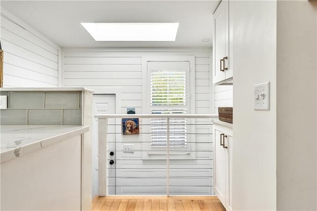 Building Photo - 12 Observatory Ave