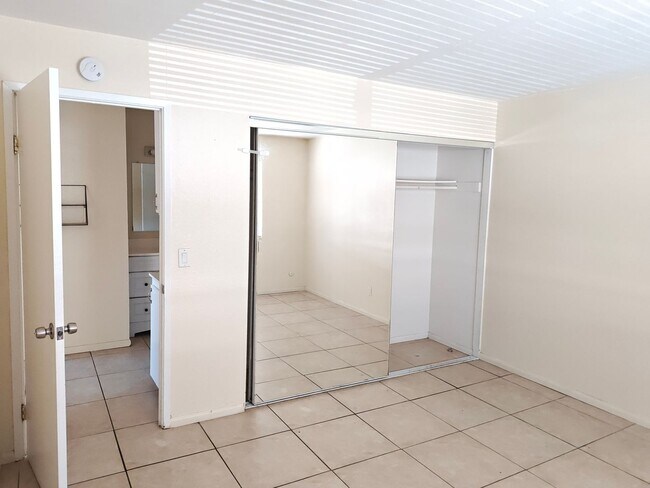Building Photo - 2 bedrooms 1 bath apartment in El Cajon