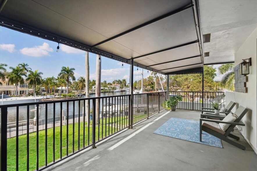 Building Photo - 600 SW 8th Ter